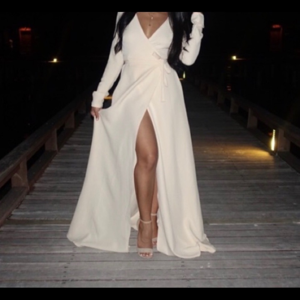 Length floor long sleeve cream dress